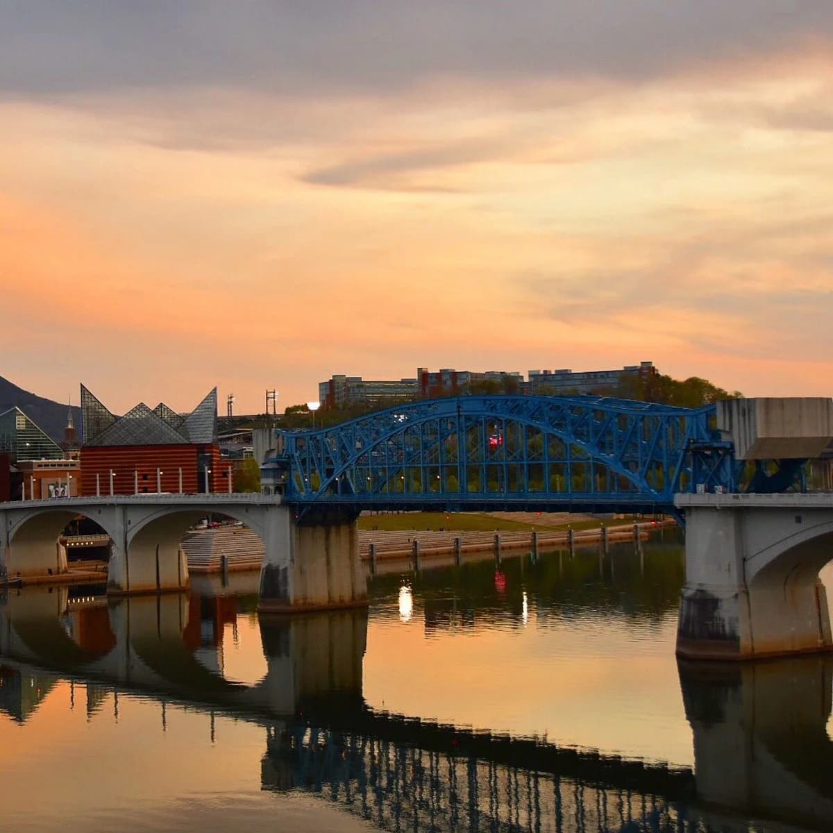 Walnut Street Bridge