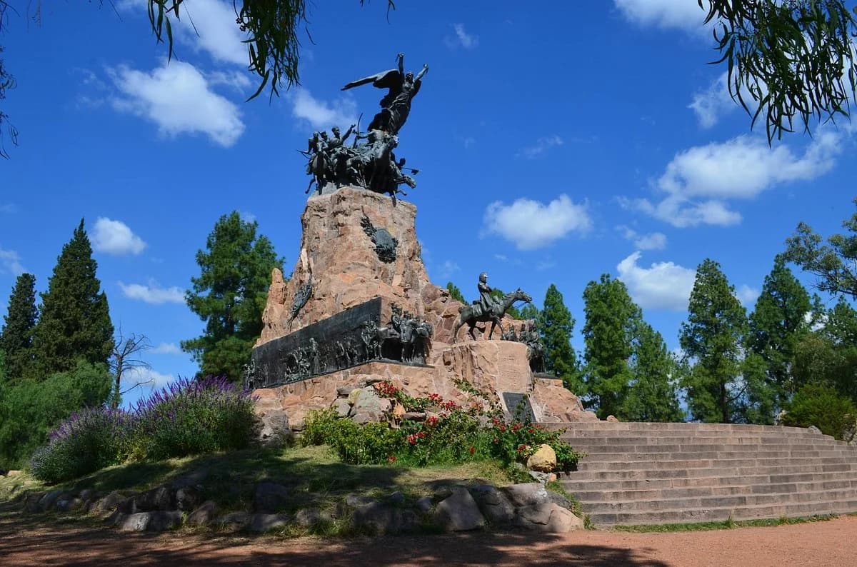 The Hill of Glory (Cerro de la Gloria)